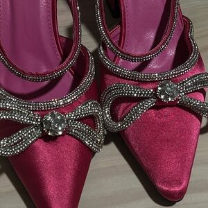 Elegant shiny crystal bow pink heels. 💕